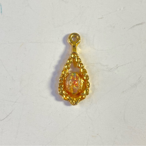 Vintage Jewelry - Vintage Goldtone Iridescent Glass Teardrop Pendant